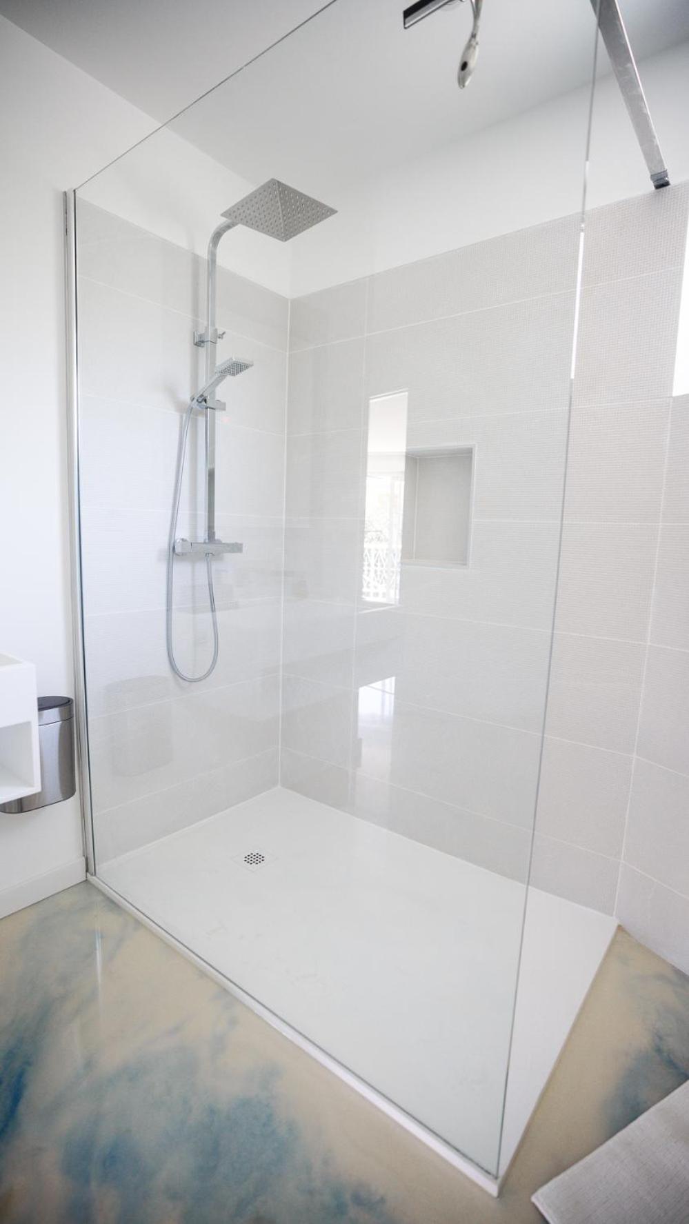 Nuxia Suites&spa - L'art Design Apartment