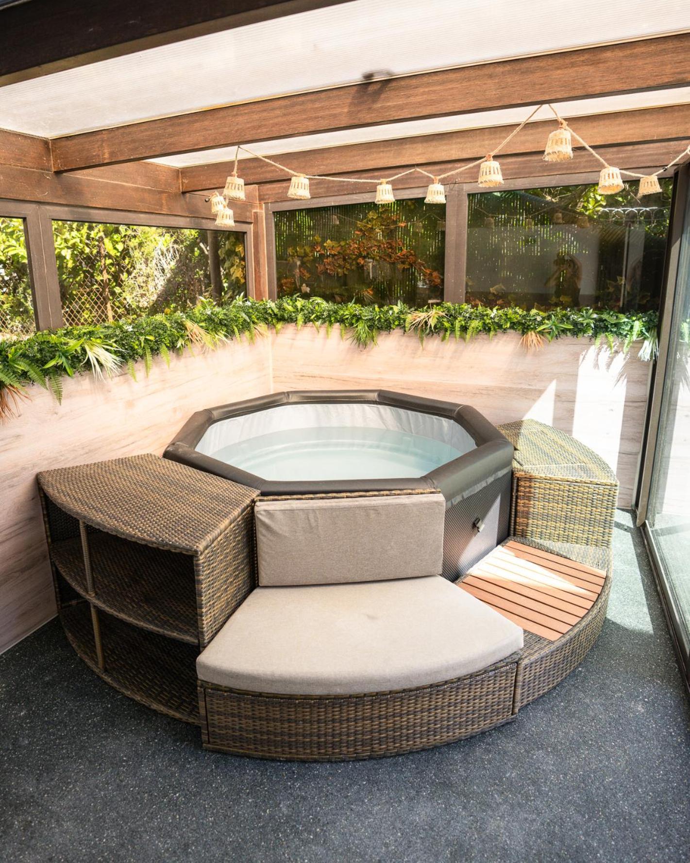 Nuxia Suites&spa - L'art Design