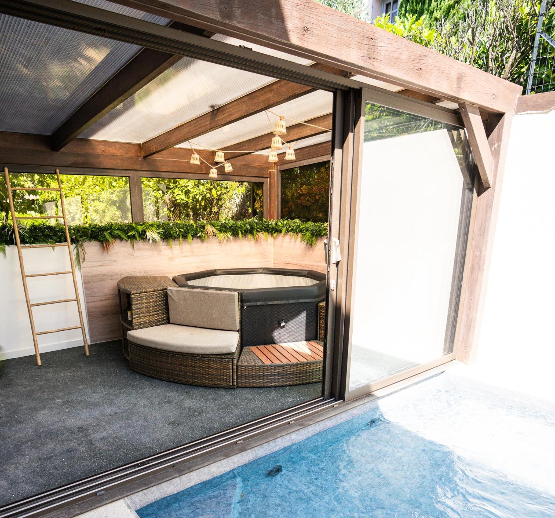 Nuxia Suites&spa - L'art Design Apartment Bagnols-sur-Ceze